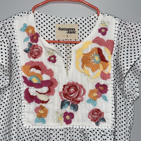 New with tags. Size small blouse - Picture 2 of 7